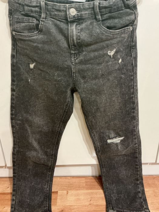 Spodnie jeansowe Sinsay r 140