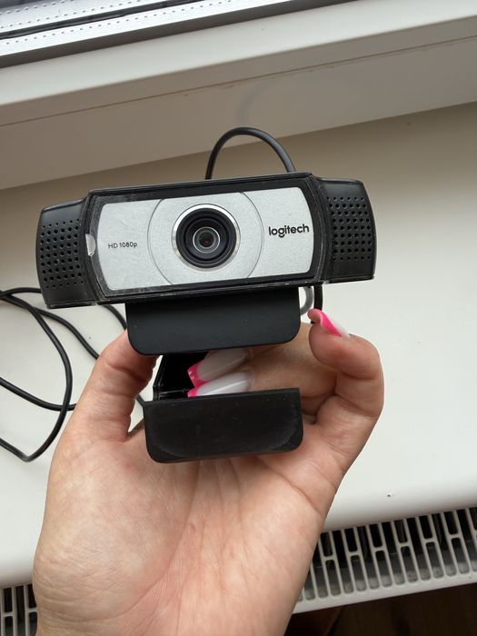 Logitech C930e HD и HD C310 та USB-хаб