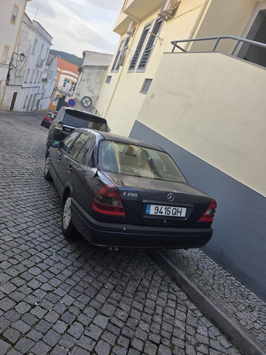 Mercedes Benz 2500TD