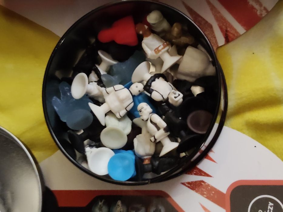 zestaw figurek Stikeez z kolekcji Star Wars dostępnej w Lidlu.