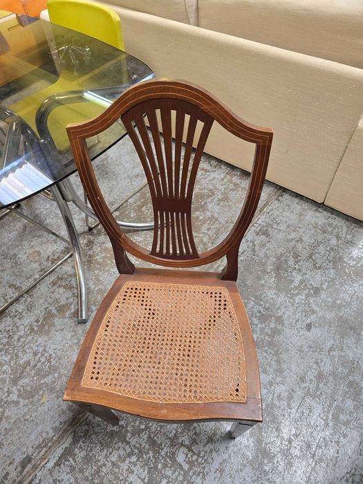 Seis cadeiras estilo ingles