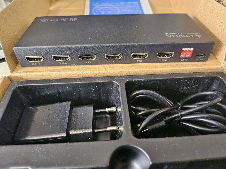 Przełącznik matrycowy Portta 4K 60Hz HDMI Matrix 4x2 PORTTA