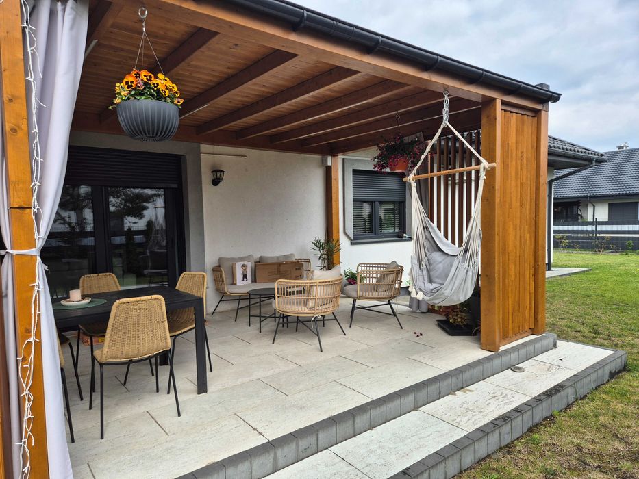 zadaszenie tarasu pergola patio altana lamele pionowe taras drewniany