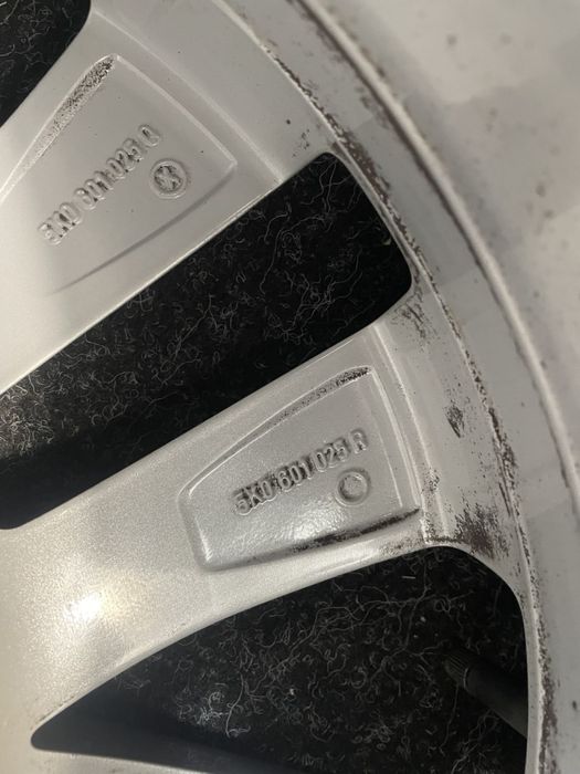 Диски Volkswagen 7R17 5x112 Dia 57.1 ET54 5KO 601 025R