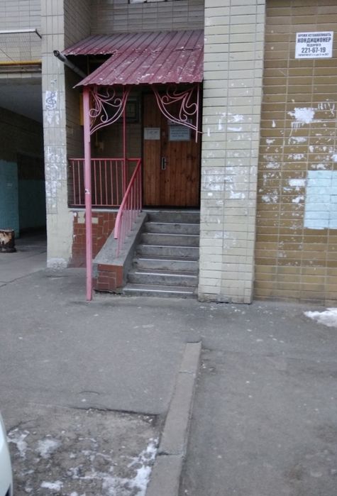 Метро Мінська, Оболонь,  нежиле приміщення,вул.  Левка Лук'яненка