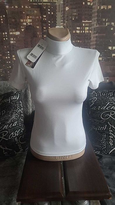 Женский лонгслив ,водолазка с  короткими рукавами