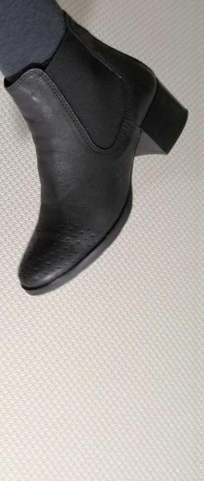 Ботинки жіночі шкіряні Tamaris 38р.