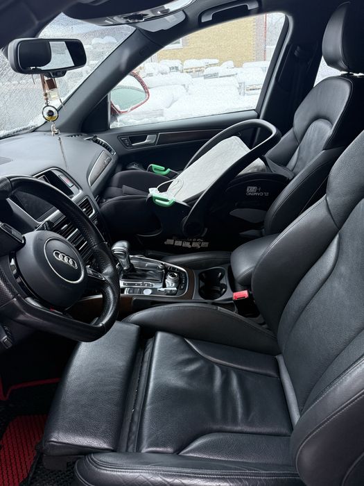 Продається Audi Q5 S-line