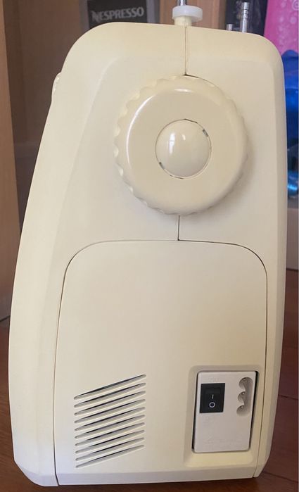 Máquina de costura JATA Seleccion 745