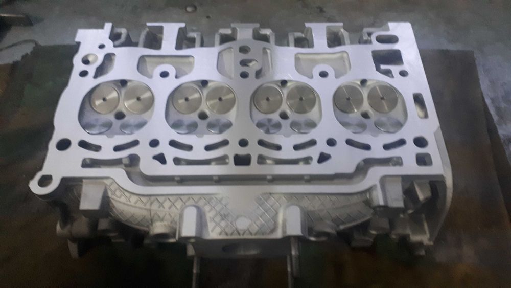 głowica 1.4 tsi tfsi a3 audi vw passat jetta golf a4 04l103404M seat