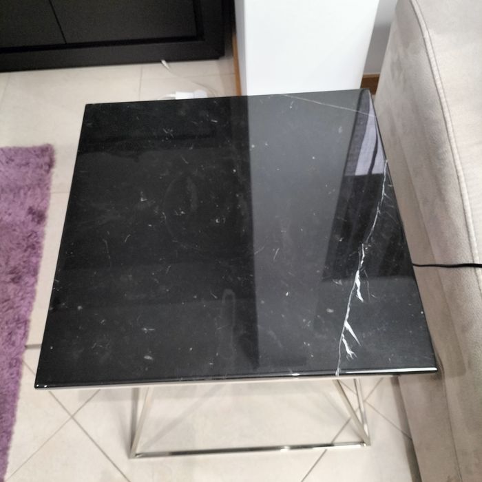 Mesa de apoio metal e mármore, impecável como nova.