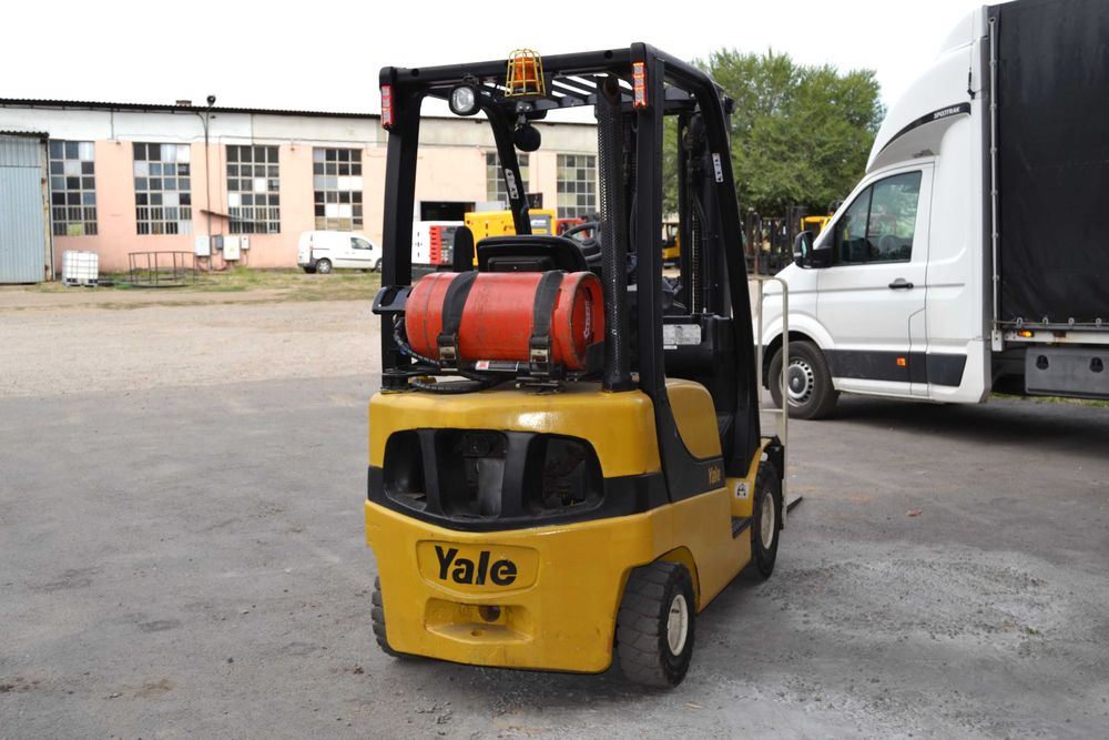 Вилочный погрузчик YALE GLP20VX 2 т. 4.9 м.