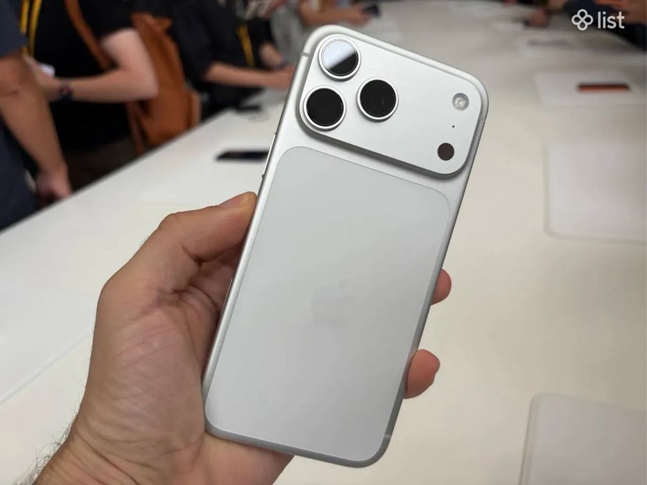 Iphone 17pro 256гб  sim+esim( запакован) 2шт