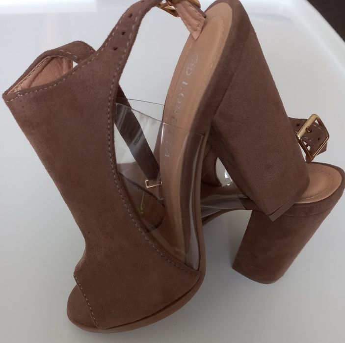 Жіночі босоніжки