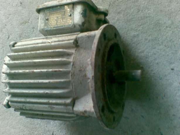 електро двигун