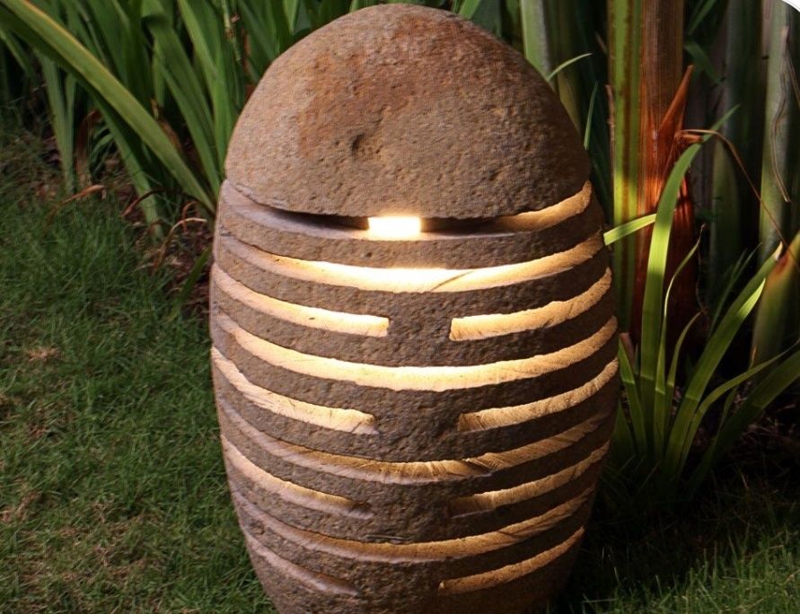 Candieiro de jardim em pedra natural