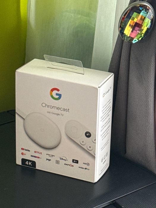 Приставка ТВ мультимедійна Google Chromecast 4.0 4K з Google TV: 2