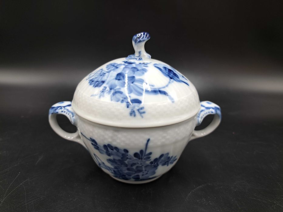 Serwis Royal Copenhagen Blue Flower Braided, reliefy, Bla Blomst Flettet