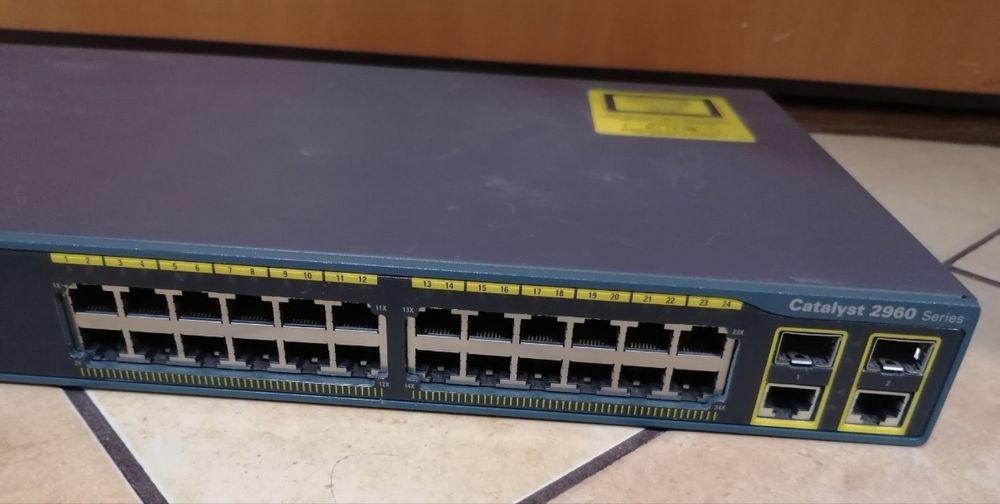 Sprawny CISCO 2960 Switch Model WS-C2960-24TC-L