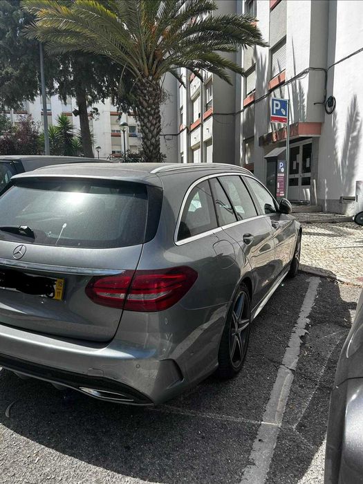 Mercedes C 300 H, carrinha hibrida diesel, Nacional, apenas 140 mil kms em muito bom estado. Sou apenas o 2.º dono. Sempre assistida na Mercedes.