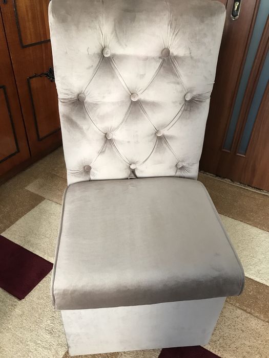 Бенкетка крісло стілець