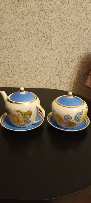 Наборы: (Чайник и Сахарница)