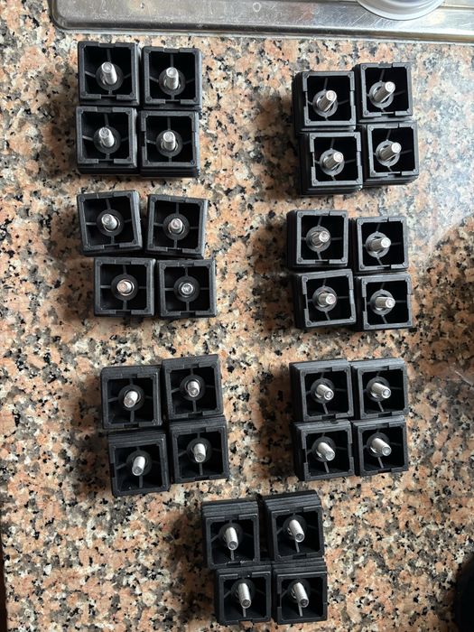 Pés quadrados de 40mm com afinador para mesa e secretaria
