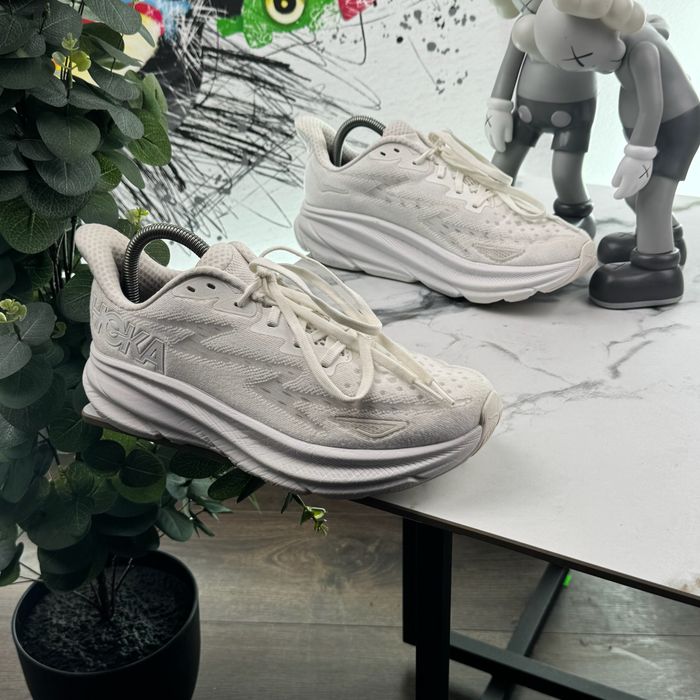 Кросівки Hoka Clifton 9 40 розмір E214