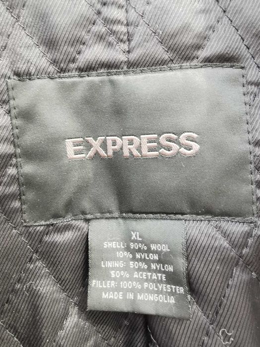 Чоловіче полупальто бренду Express