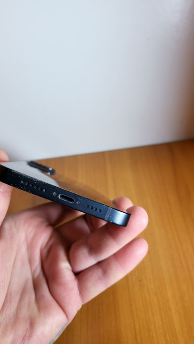 Продам Iphone 14