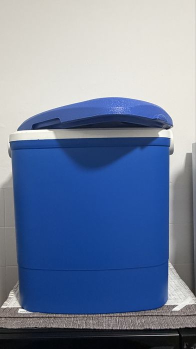 Caixa termica 30L.