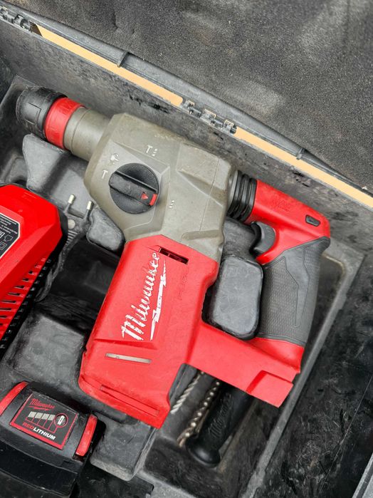 Młotowiertarka wiertarka milwaukee M18 CHX