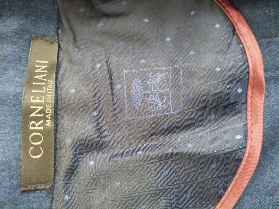 Чоловічій піджак бренду CORNELIANI  синього кольору