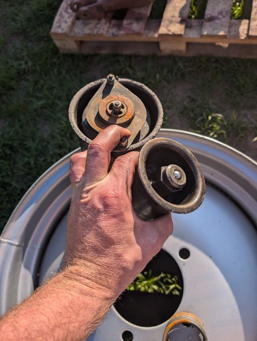 Фільтри МТЗ 80 82 892 фильтр гидробака у зборі ШРОТ МТЗ запчасті