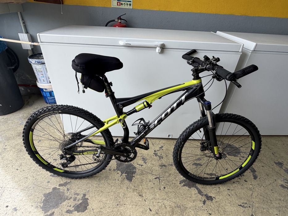 Bicicleta Usada BTT Scott Spark 70 26 L IMPECAVÉL