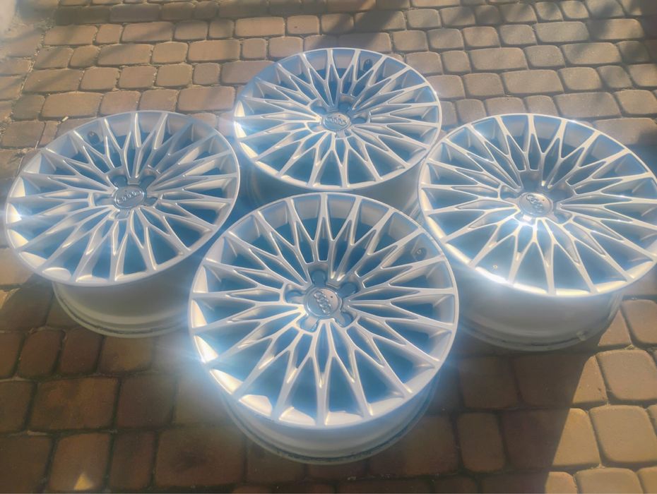 Oryginalne alufelgi 18" Audi A3 S3 5x112 ET 46 Audi TT, Q2, Q3 jak nowe.