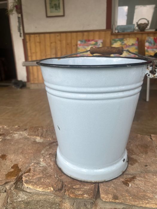 Emalerowzne wiaderko