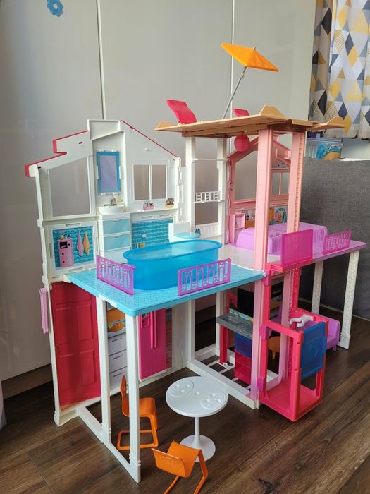 Barbie - Malibu Town House (DLY32) domek