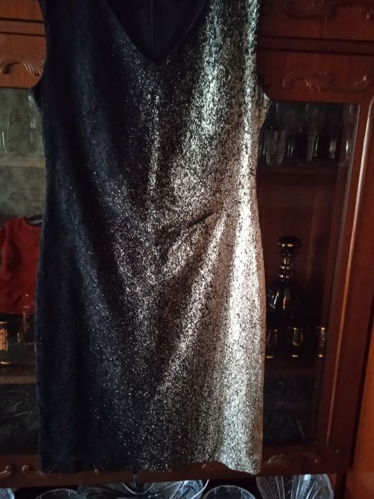 Продам женское платье гипюр