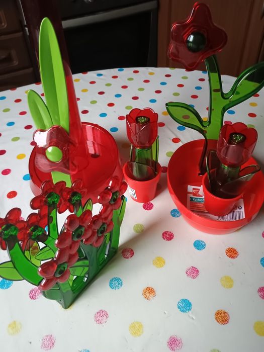 Набор приборов сервировки стола