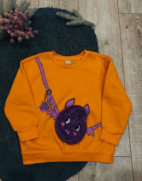 Класна кофтинка з карманчиком від фірми Waikiki  5-6 років