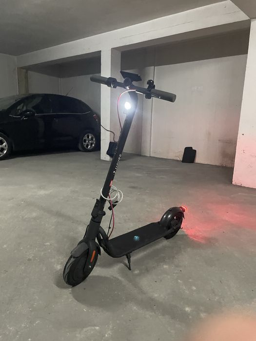 Trotinete Navee v25
