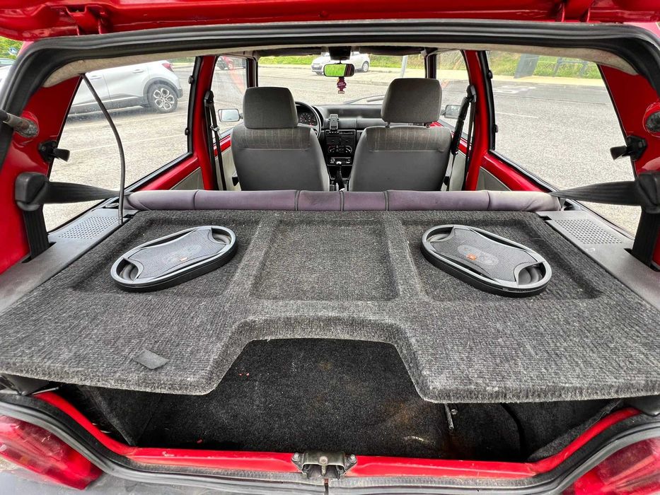 Fiat Uno “troféu“ 1.1 Injeção - Caixa de 6