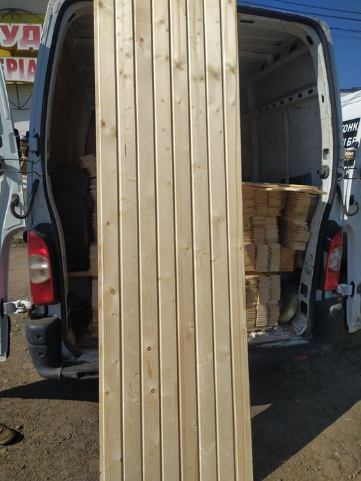 Дерев'яна підлога, імітація бруса та дерев'яна вагонка. Є: "ОПТ"