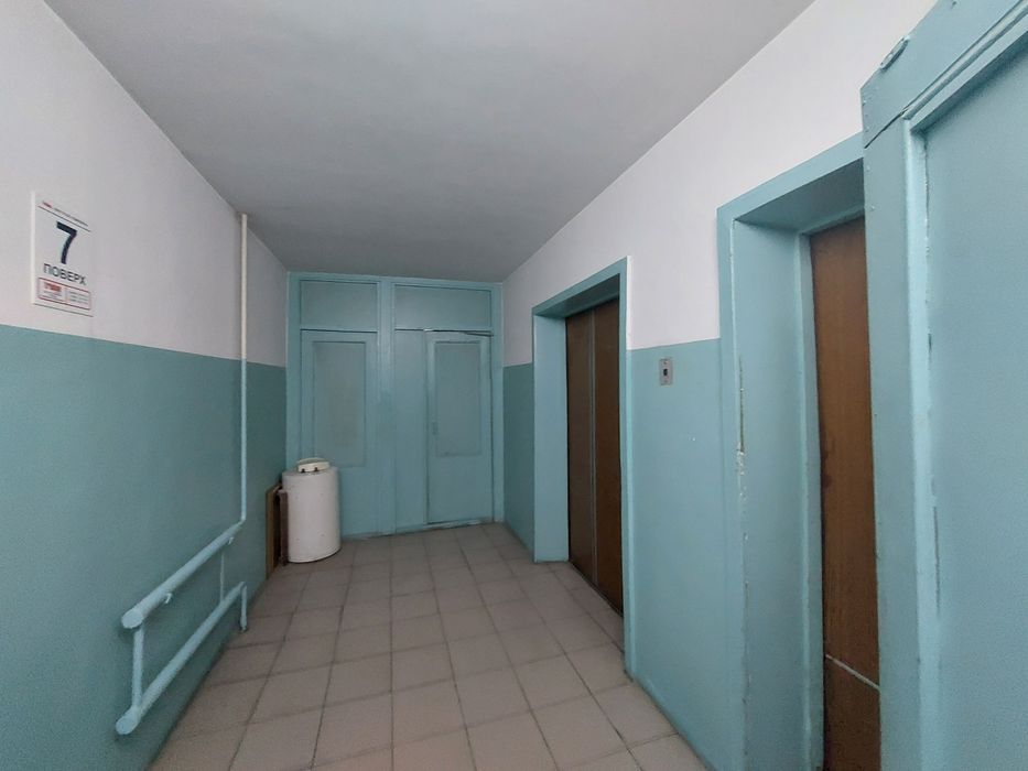 Продам 1-кімнатну, вул. Героїв Маріуполя 9, М Іподром