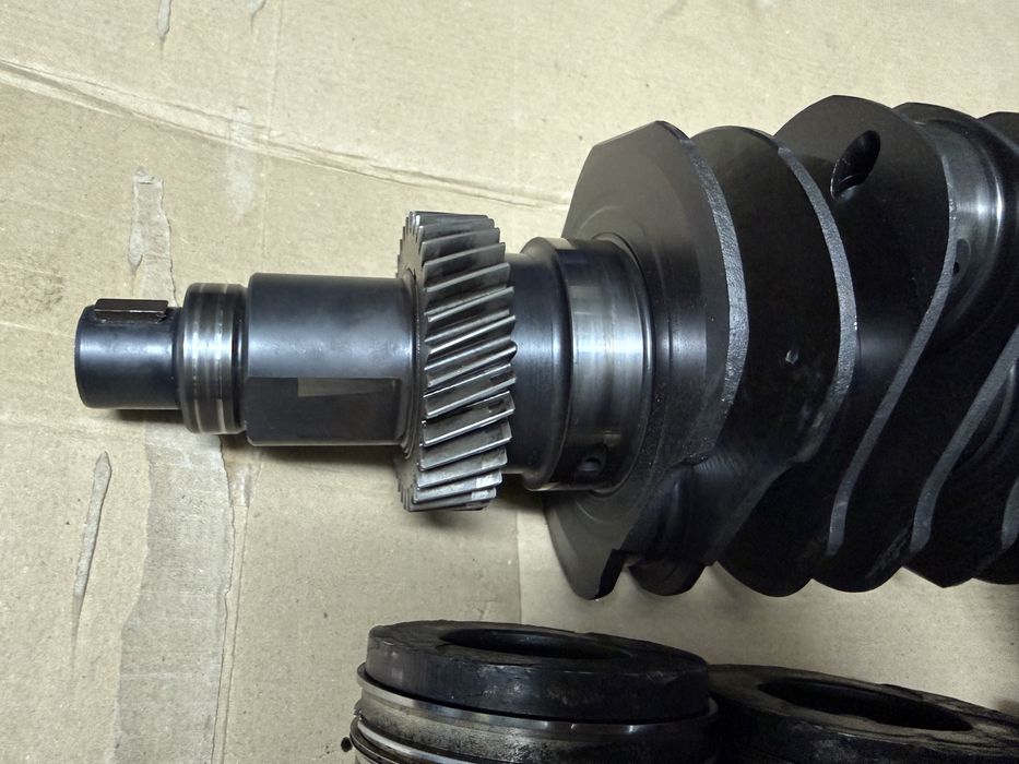 Wał korbowy Subaru 2.0 diesel EE20Z Korbowód tłok