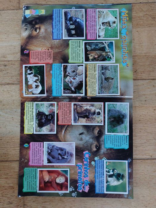 Caderneta de cromos "Animais bebés" - Completa