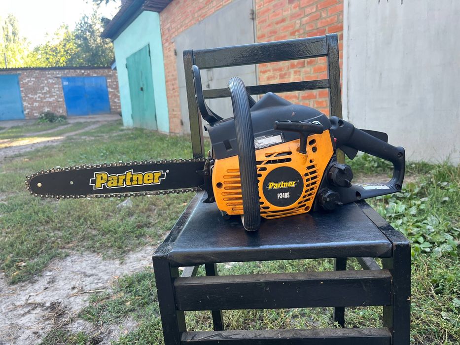 Продам бензопилу Партнер