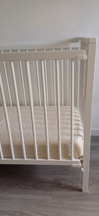 Berço + Colchão + Roupa de Cama (Novo)