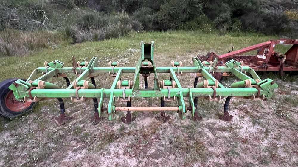 Trator John Deere 5115 M